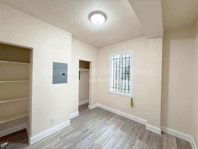 Building Photo - 715 Peralta St