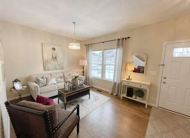 Building Photo - Beautiful 4-bedroom house in Baldwinsville