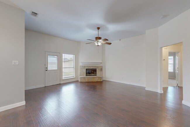 Building Photo - Lovely Updated home in Princeton Park!