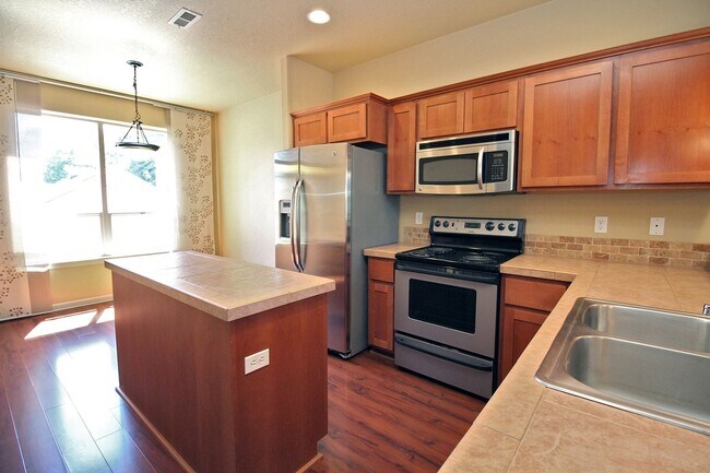 Building Photo - 2945 SW 187th Ave