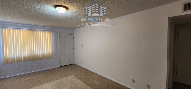 Building Photo - 10044 N 18th Ave