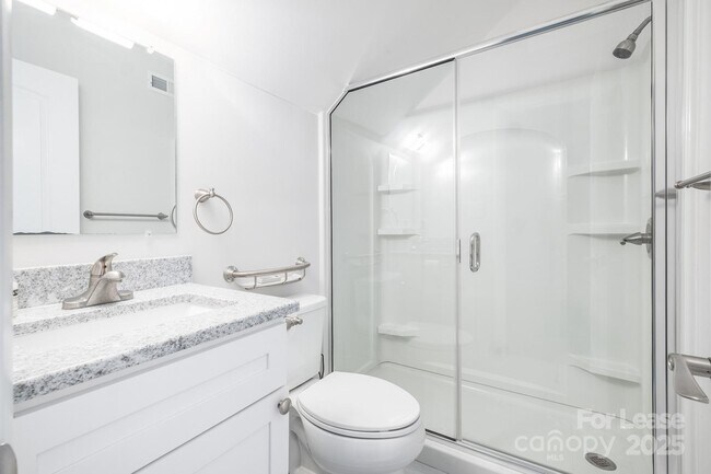 Building Photo - 701 McNabb Ct