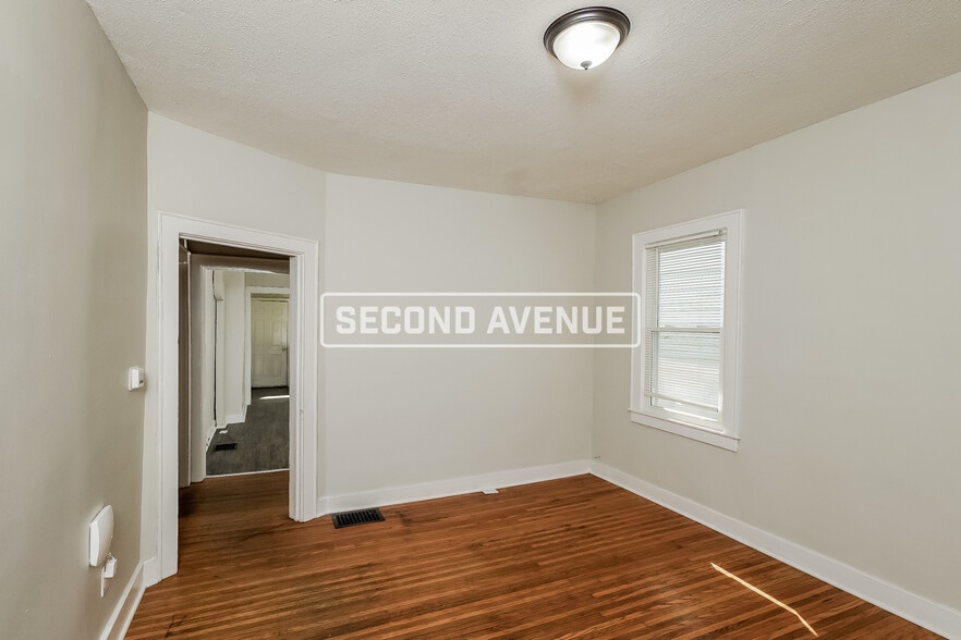 Building Photo - 459 S 41st St