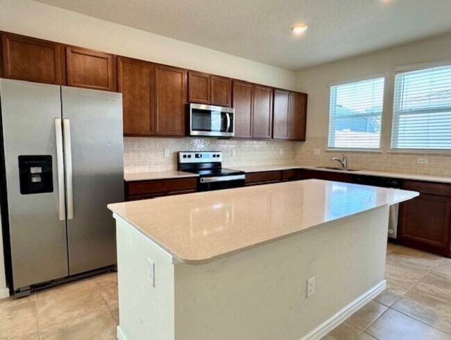 Building Photo - Isles of Lake Nona!! 3 Bedroom 2.5 Bathroom Townhome