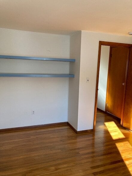 Building Photo - 6 Maple Ave