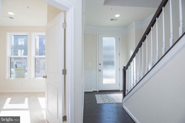 Building Photo - 4939 Trail Vista Ln