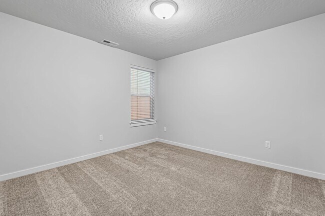 Building Photo - BRAND NEW BLACKROCK 4BD/2.5BA MERIDIAN HOME!