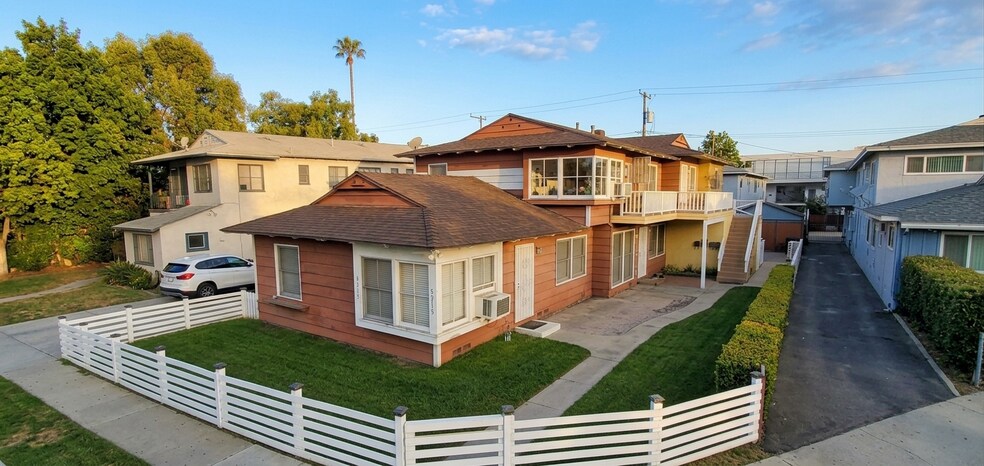 Building Photo - 5313 Radford Ave