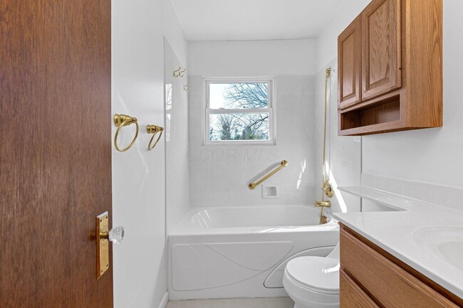 Building Photo - 49 Commanche Ct