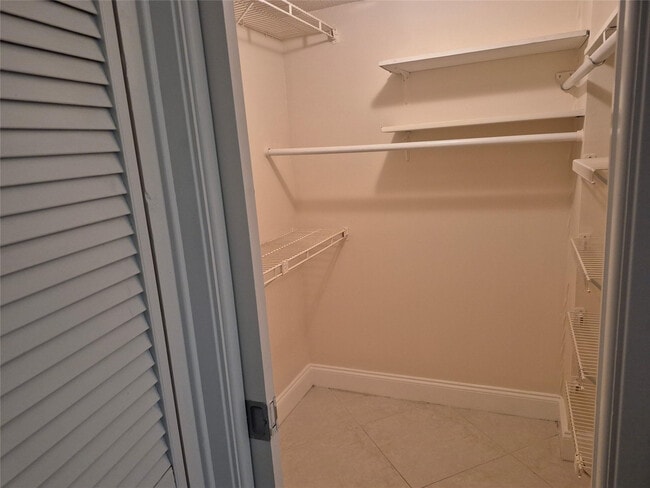 Building Photo - 2650 S Course Dr