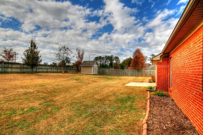 Building Photo - 176 Timber Oak Rd