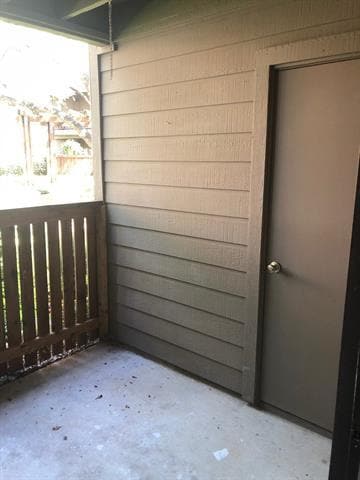 Building Photo - 15221 Berry Trail