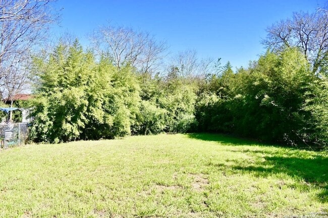 Building Photo - 1758 Amanda St