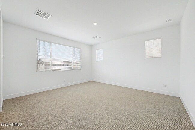 Building Photo - 21505 E Sparrow Dr