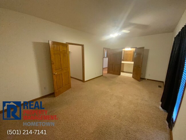 Building Photo - 3505 Cougar Lk Rd