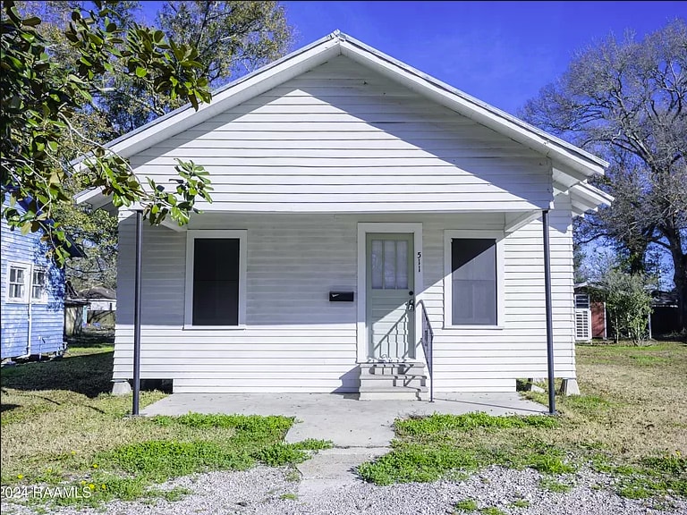 Building Photo - 511 E Cedar St