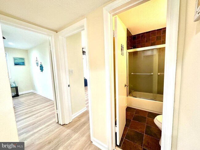 Building Photo - 3829 Hamilton St