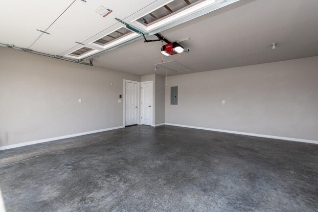 Building Photo - 4603 W Croft Dr