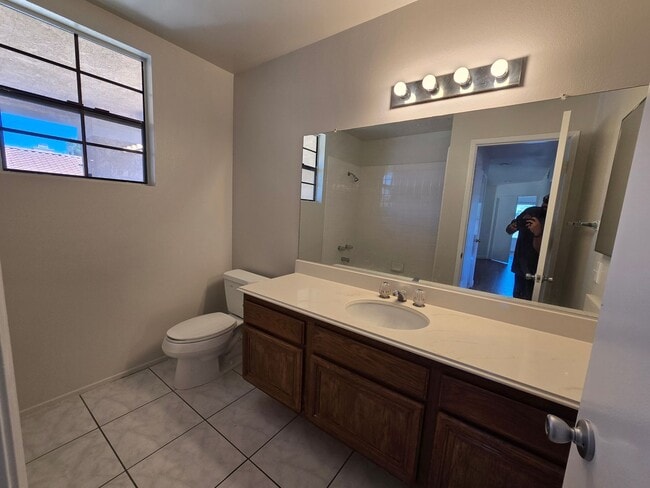 Building Photo - 3207 Maricotte Dr