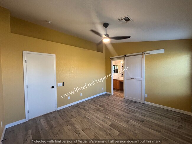 Building Photo - 2570 W Camino Del Grijalva