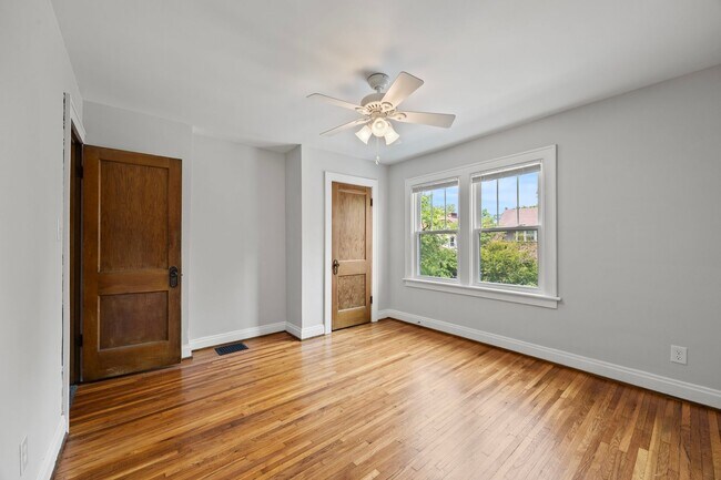 Building Photo - 291-293 Olentangy Street