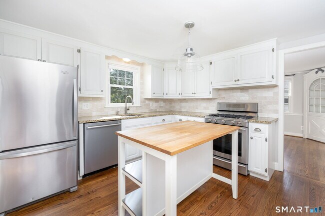 Building Photo - 170 Brunswick Ave