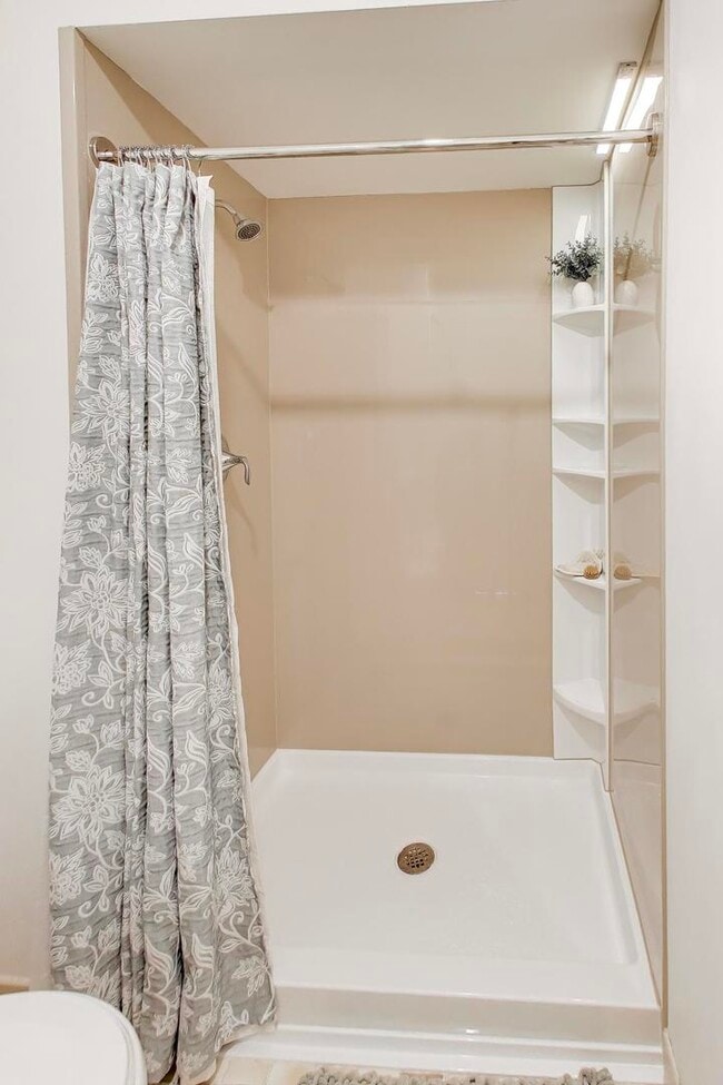 Building Photo - 639 Big Timber Dr