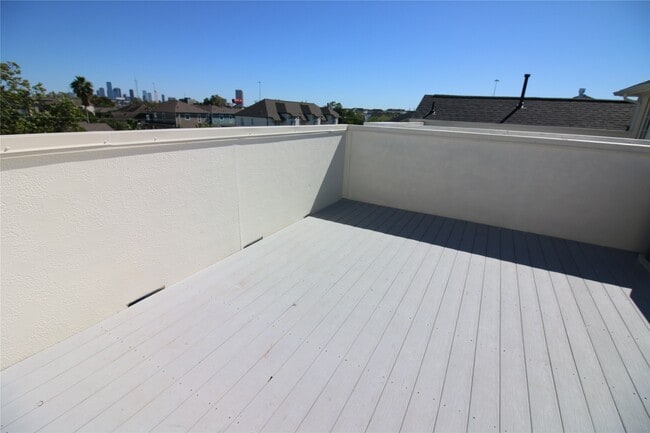 Building Photo - 5506 Petty St