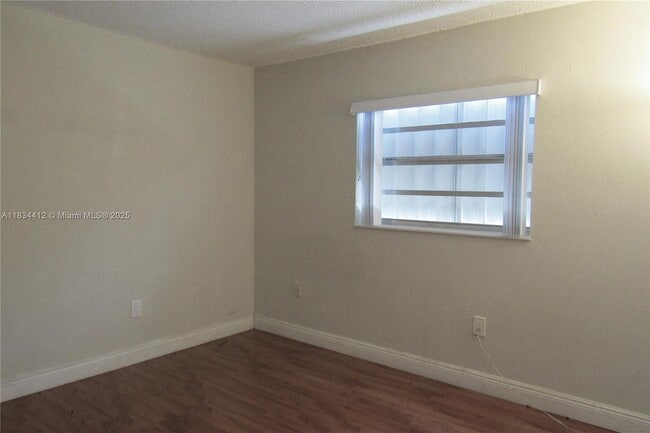Building Photo - 17510 SW 108th Ave