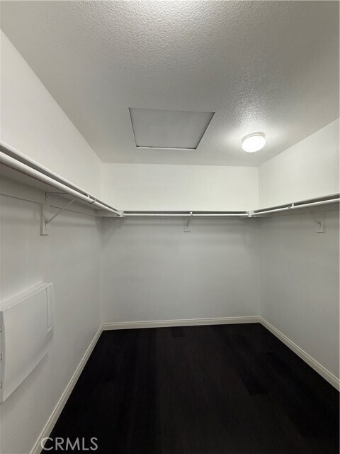 Building Photo - 506 N Placer Privado