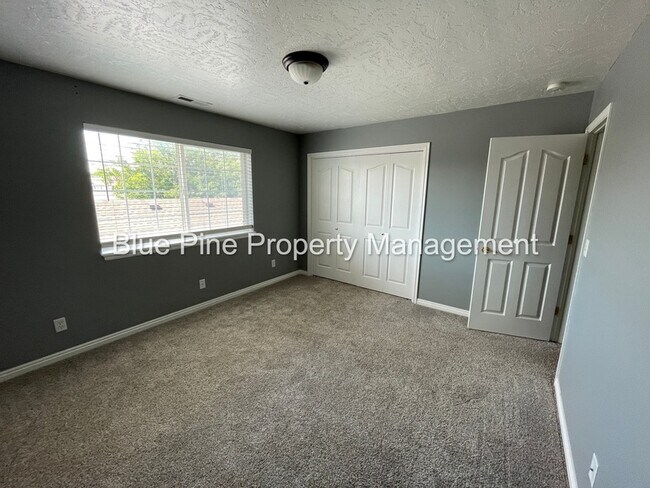 Building Photo - 217 Georgetown Dr
