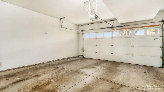 Building Photo - 203 W Summit St