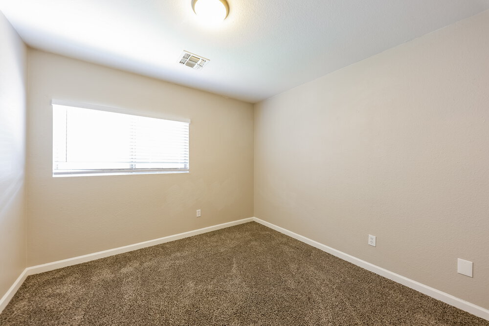 Building Photo - 11535 W Windrose Ave