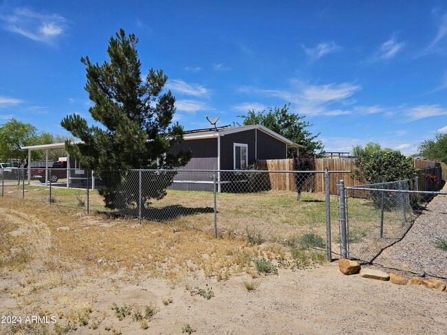 Building Photo - 1042 W Ocotilla St