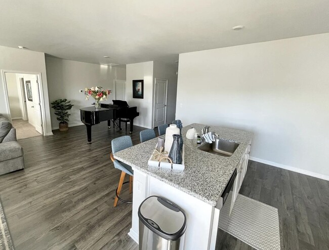 Building Photo - 2156 Ainsley Dr