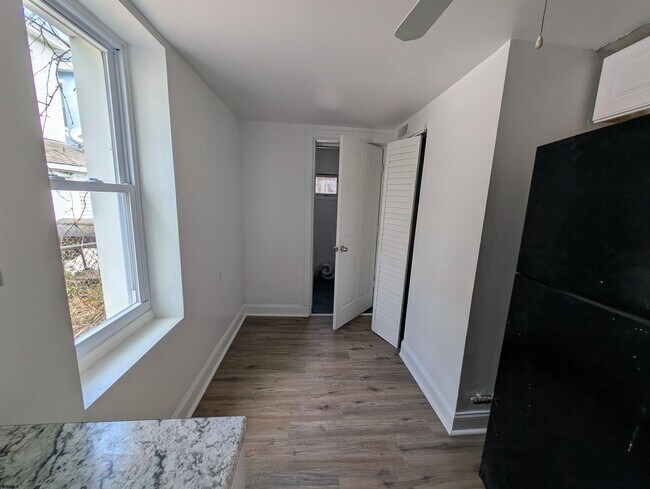 Building Photo - 519 Graff Ln