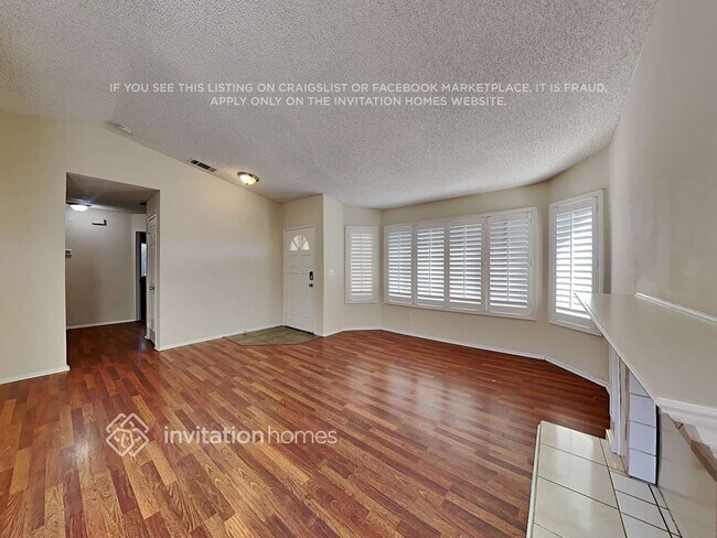 Building Photo - 15111 Wavecrest Dr