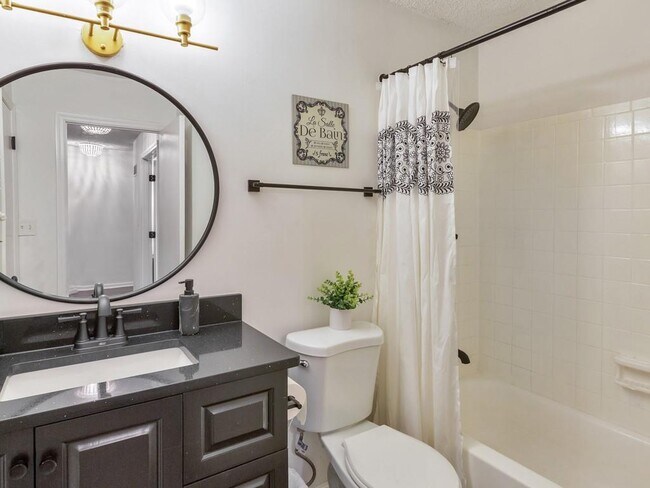 Building Photo - 2790 Farmstead Rd