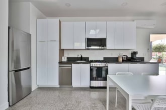 Building Photo - 3407 N Mountain View Dr