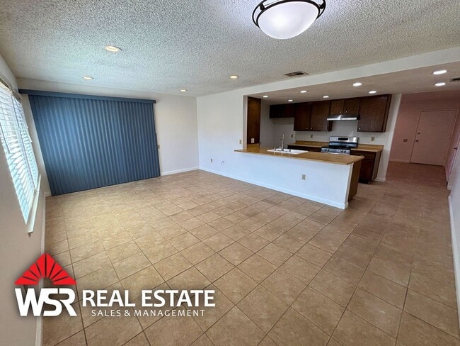 Building Photo - Sun City 55+ Community | 2 Bed, 2 Bath with Bonus Sunroom