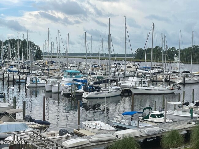 Building Photo - 117 Dock Side Dr