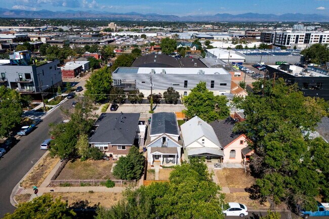 Building Photo - Charming Home in the Baker Neighborhood!
