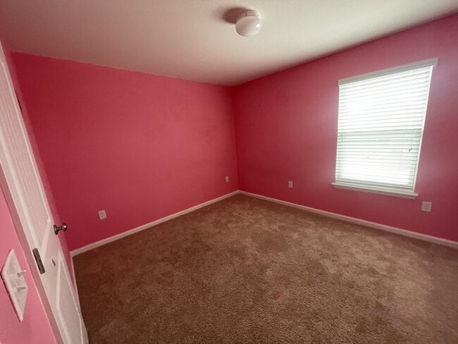 Building Photo - 4893 Kensington Ln
