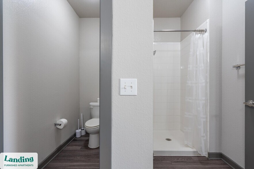 Building Photo - 1415 N Main Ave