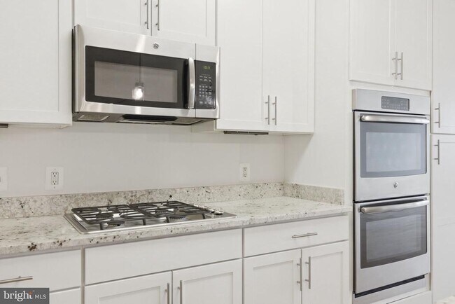 Building Photo - 13724 Neil Armstrong Ave