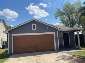 Building Photo - 3401 Sand Dunes Ave