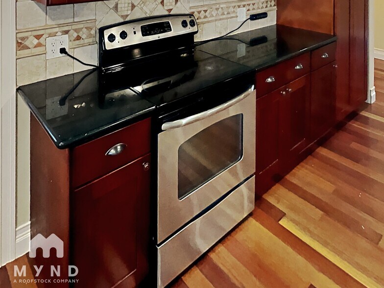 Building Photo - 10305 Wunderlich Dr