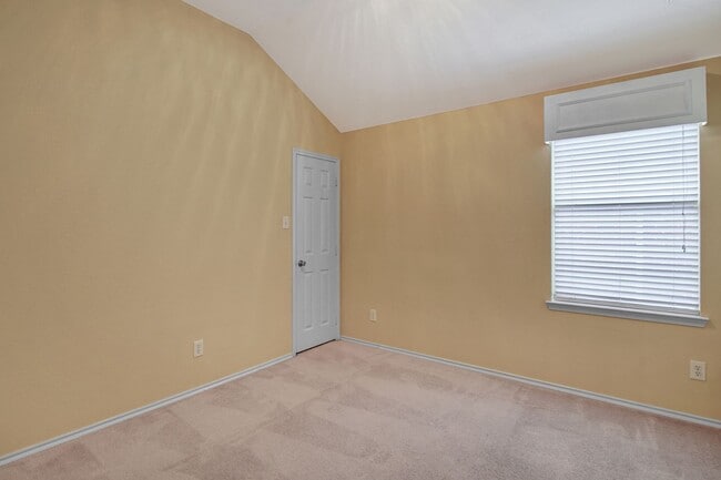 Building Photo - North McKinney Beauty