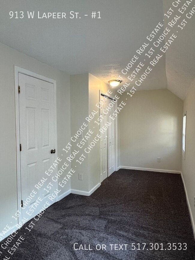 Building Photo - 913 W Lapeer St