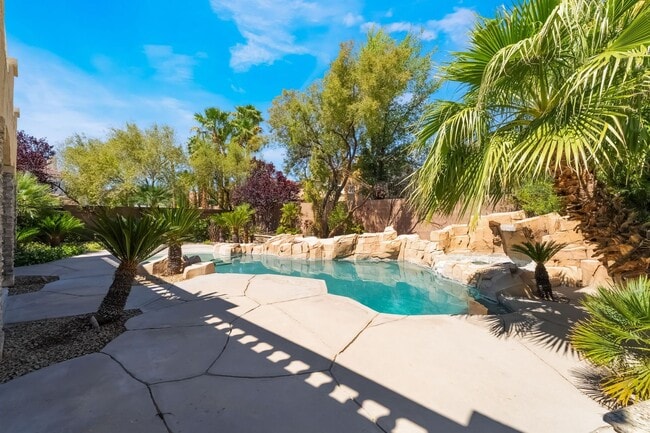 Building Photo - Beautiful Three Story, Five Bedroom Home with Lagoon Style Pool and Spa